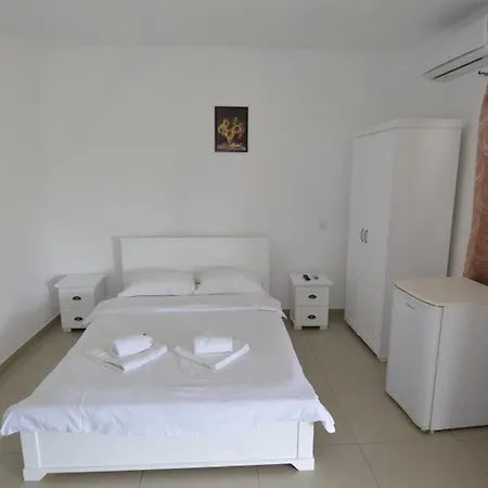 Hotel Arena Dotro *